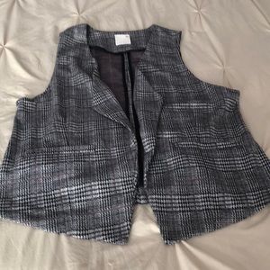 *Sale* So vest Medium*